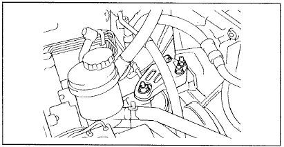 3. Снимите кронштейн боковой опоры двигателя.