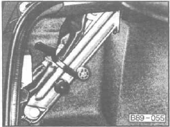 Комплект инструментов (большой гаечный ключ для колес, накидной ключ, гаечный