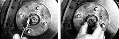 4. Достаньте чеку (фото слева) и снимите колпачок с гайки крепления полуоси (фото