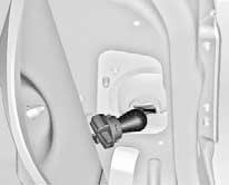 3. Извлеките патрон лампы.