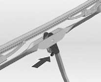 Поднимите рычаг стеклоочистителя Снимите стеклоочиститель,