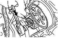 19. Поверните болт натяжного ролика с помощью ключа под внутренний шестигранник