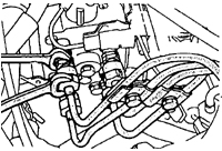 6. Ослабьте накидные гайки топливопровода высокого давления на насосе прорезным