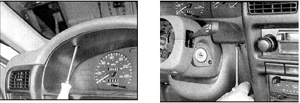 17. Отверните винты декоративного кожуха панели приборов (два слева, два справа