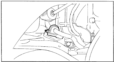 10. Снимите правый кронштейн крепления стабилизатора поперечной устойчивости.