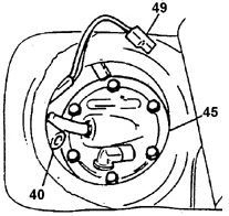 Топливный шланг и электрический провод топливного насоса