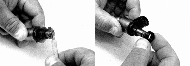 11. Если форсунки меняться не будут, то замените кольца (фото слева) и уплотнители