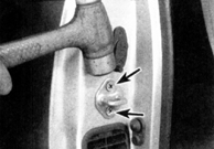 3. Защелку дверного замка также можно отрегулировать по вертикали и по горизонтали,